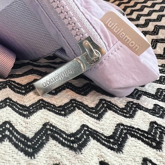 NWT RARE Lavender Fog Everywhere Belt Bag Lululemon - Picture 6 of 12